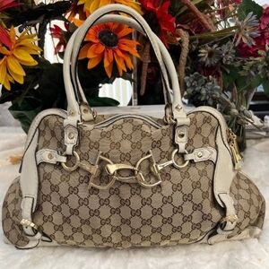 Gucci Beige and Cream Women's Bag.